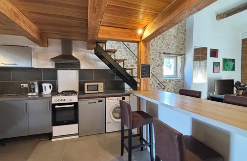 Rochegude Apartment | L’Atelier de Rochegude By the River 4 people