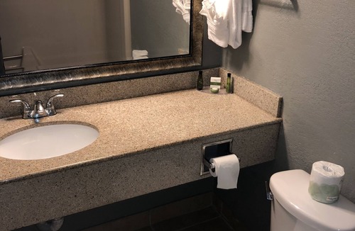 Latham Hotel | Latham Inn