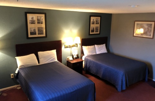 Latham Hotel | Latham Inn