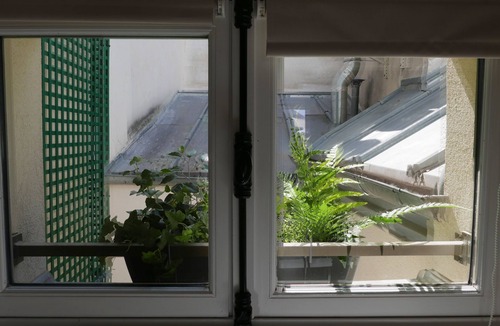 Latin Apartment | LATIN QUARTER, PARIS VIEW, 30–60 days ahead? Ask for a private offer. C5-VAs