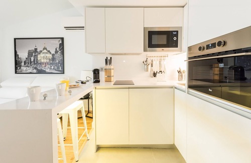 Embajadores Apartment | Latina Suite