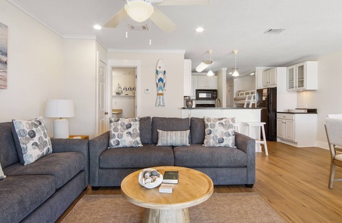 Fort Bay Condo | Latitude 24! Recently renovated! A must see! Spectacular oceanfront views!