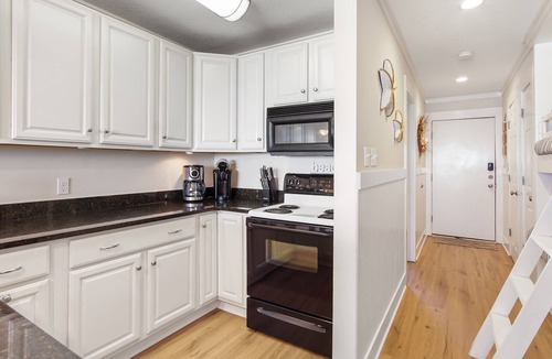 Fort Bay Condo | Latitude 24! Recently renovated! A must see! Spectacular oceanfront views!