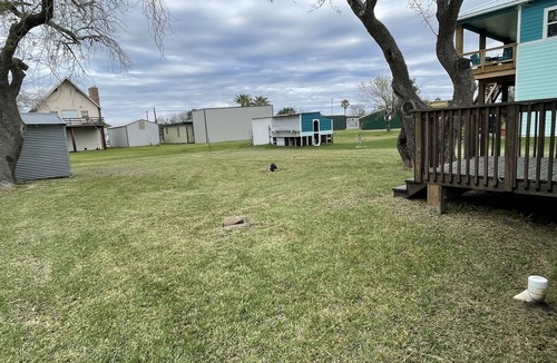 Port O Connor House | Latitude Adjustment! Nice little 3 Br 2 bath. Quiet part of town.
