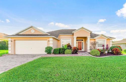 Tuscan Ridge House | Latitude Adjustment Tuscan Ridge