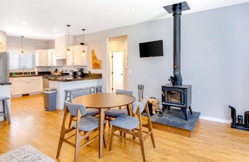 Donnelly House | Latitude Adjustment