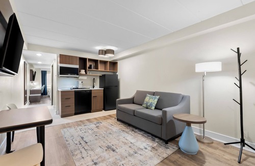 Tinton Falls Hotel | Latitude Suites Tinton Falls, part of Unscripted by Hyatt