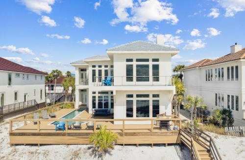 Crystal Beach House | Latitudes