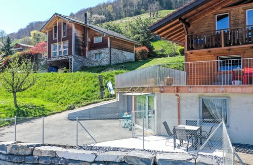 Collombey-Muraz Apartment | Lau'tentik by Interhome