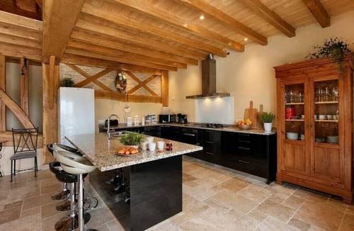 Saint-Jean-de-Duras House | LAUBIE — Splendid Views and Absolute Tranquillity Among the Vineyards