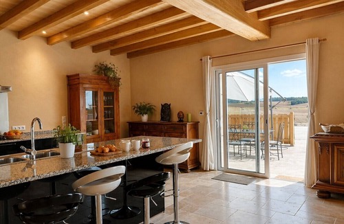 Saint-Jean-de-Duras House | LAUBIE — Splendid Views and Absolute Tranquillity Among the Vineyards