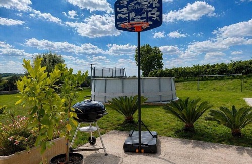 Saint-Jean-de-Duras House | LAUBIE — Splendid Views and Absolute Tranquillity Among the Vineyards