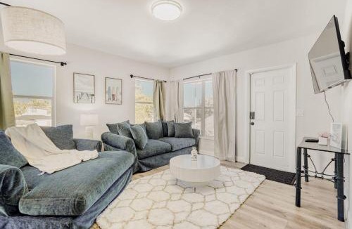 Poinciana Park Apartment | Lauderdale Breeze Villas - Luxury 3 BR Coastal Retreat