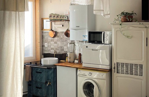 Maze Apartment | Laundry