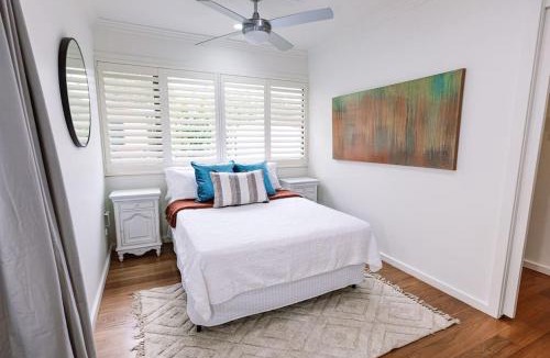 Stroud House | Laundry Lane Cottage