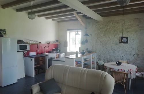 Saint-Georges House | Laurélie Cottage: A Haven of Serenity