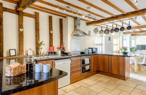 Hethel House | Laurel Barn