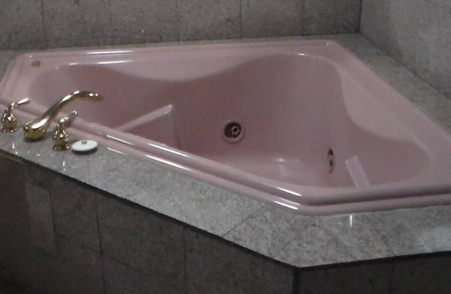 Redwood Heights Hotel | Laurel Inn