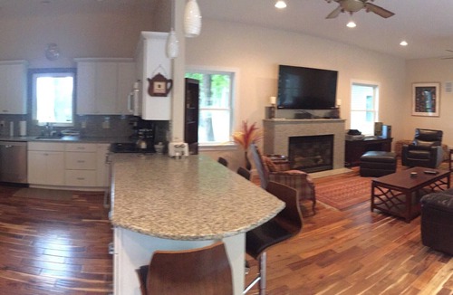 Lenox Dale House | Laurel Lake Luxury 4BR, 4.5 Bath, Ranch on Fox Hollow Estate