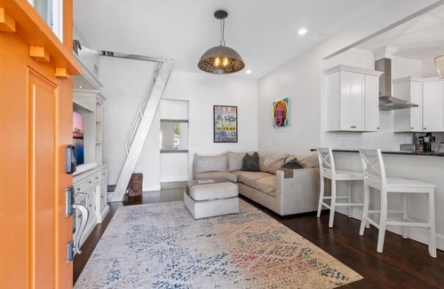 Laurel Park House | Laurel Park Luxe - Pool, Grill, Putting Green & Guest Cottage