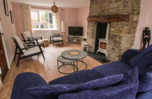 Bishops Castle House | Laurgeths House