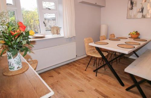 Bishops Castle House | Laurgeths House