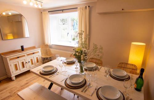 Bishops Castle House | Laurgeths House