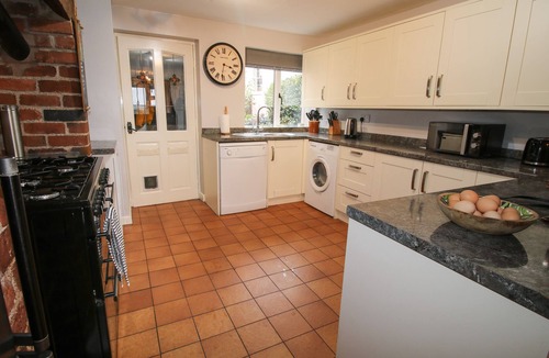 Bishops Castle Cottage | Laurgeths House