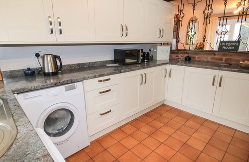 Bishops Castle Cottage | Laurgeths House