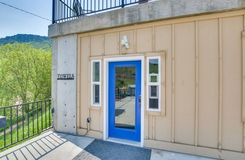 Lava Hot Springs Apartment | Lava Hot Springs Studio w/Deck: Walk to Hot Pools