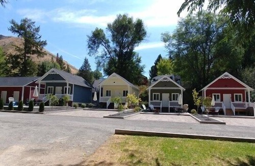 Lava Hot Springs Cottage | Lava Hot Springs West KOA Holiday