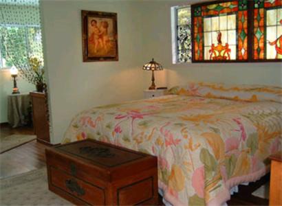 Kapoho Bed & Breakfast | Lava Tree Tropic Inn