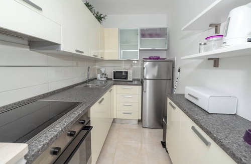 Okrug Donji Villa | LavandaResidence Trogir Split Villa* Heated Pool HotTube Tavern Grill