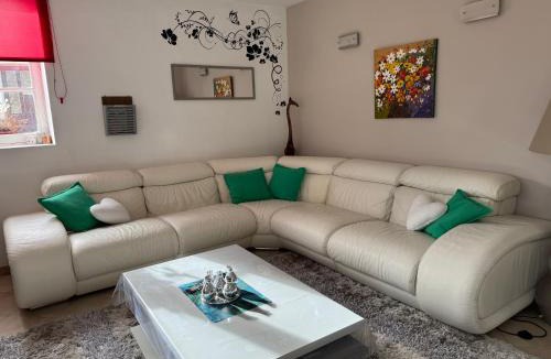 Chambray House | Lavandine de Mary