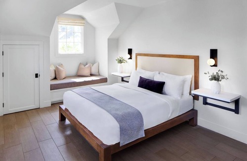 Yountville Bed & Breakfast | Lavender, A Four Sisters Inn