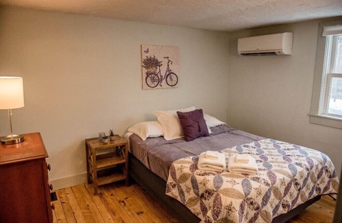 Goshen House | Lavender/Brook Road Inn