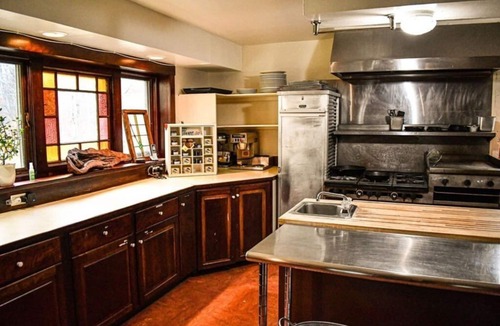 Goshen House | Lavender/Brook Road Inn