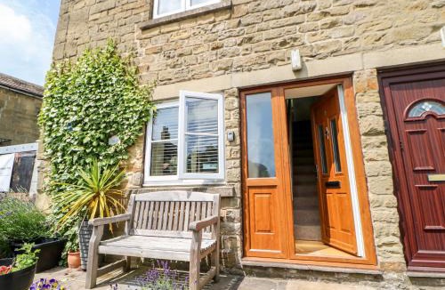 Grewelthorpe House | Lavender Cottage