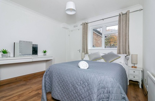 Chesfield House | Lavender Garden Suite