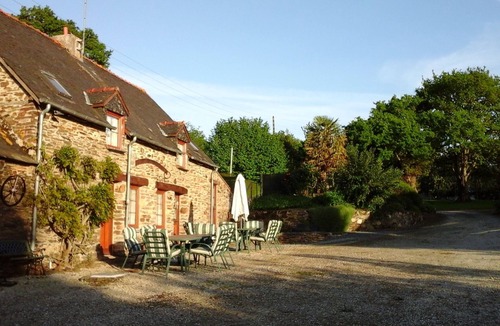 Saint-Connec Cottage | Lavender gite Le Cosquer St Connec