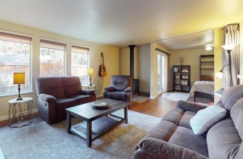 Larkspur House | Lavender Hollow