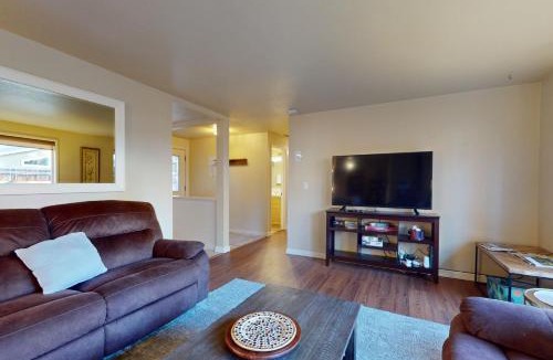 Larkspur House | Lavender Hollow