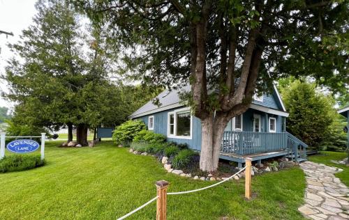 Omena House | Lavender Lane