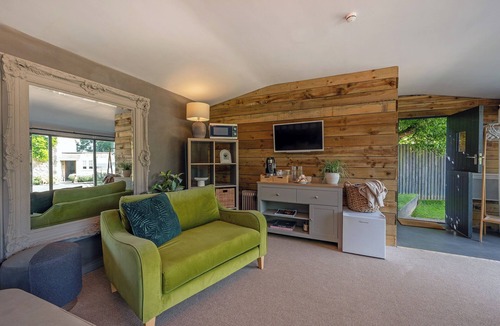 Bathford House | Lavender Lodge