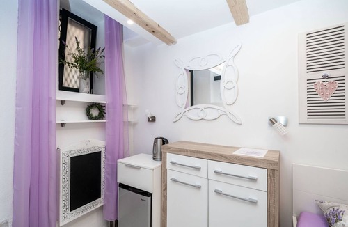 Dubrovnik Old Town Apartment | Lavender Room - Double Room (Ground Floor)