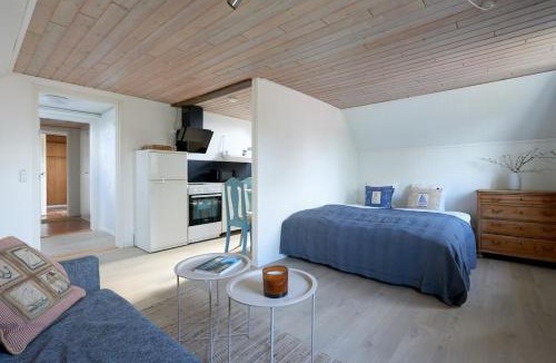 Lokken Apartment | Lavender studio apartment in a villa close to Løkken