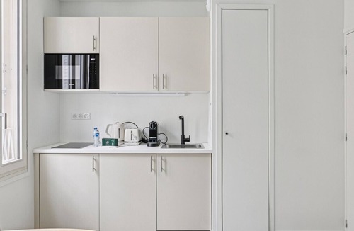 Epinettes Apartment | Lavie Maison 17th district