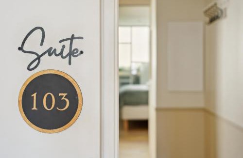 Auteuil Apartment | Lavie Maison AC and Terrace