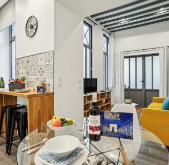 Arsenal Apartment | Lavie Maison - Charm in Marais