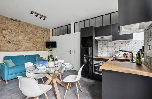 Arsenal House | Lavie Maison: Marais & Historic & Central